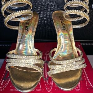 Beautiful Gold High Herl Sandals with Rhinestones